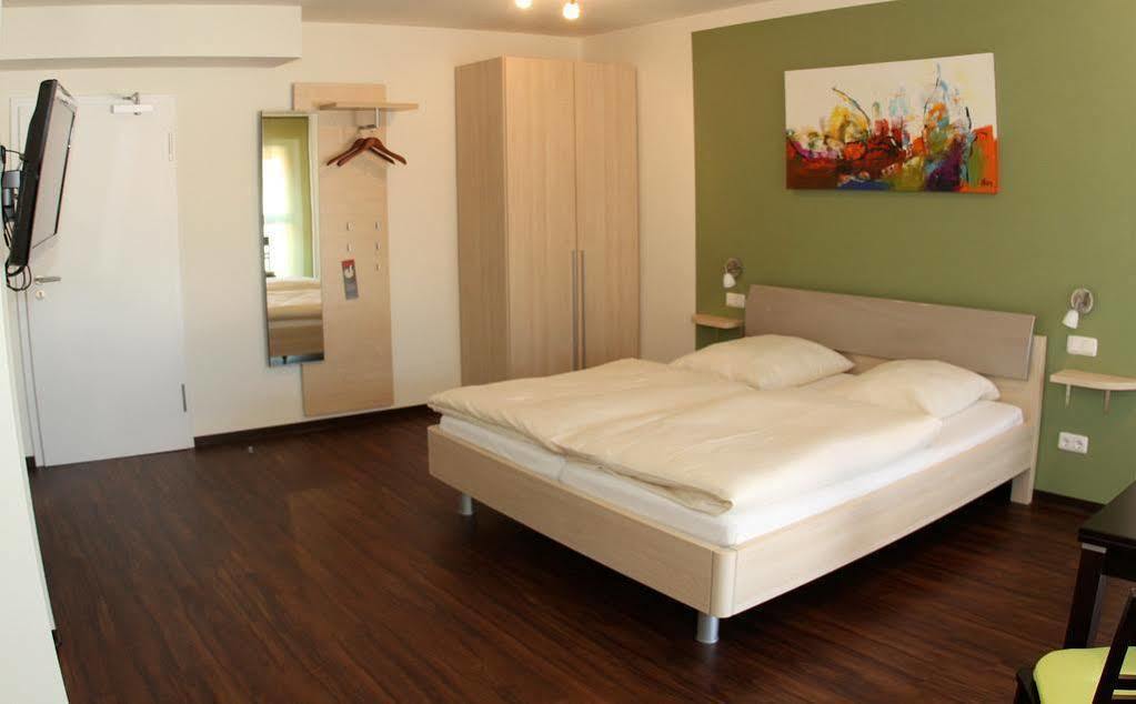 Landhotel Imhof Neuhof  Екстер'єр фото