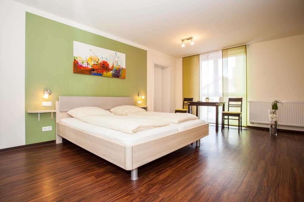 Landhotel Imhof Neuhof  Екстер'єр фото